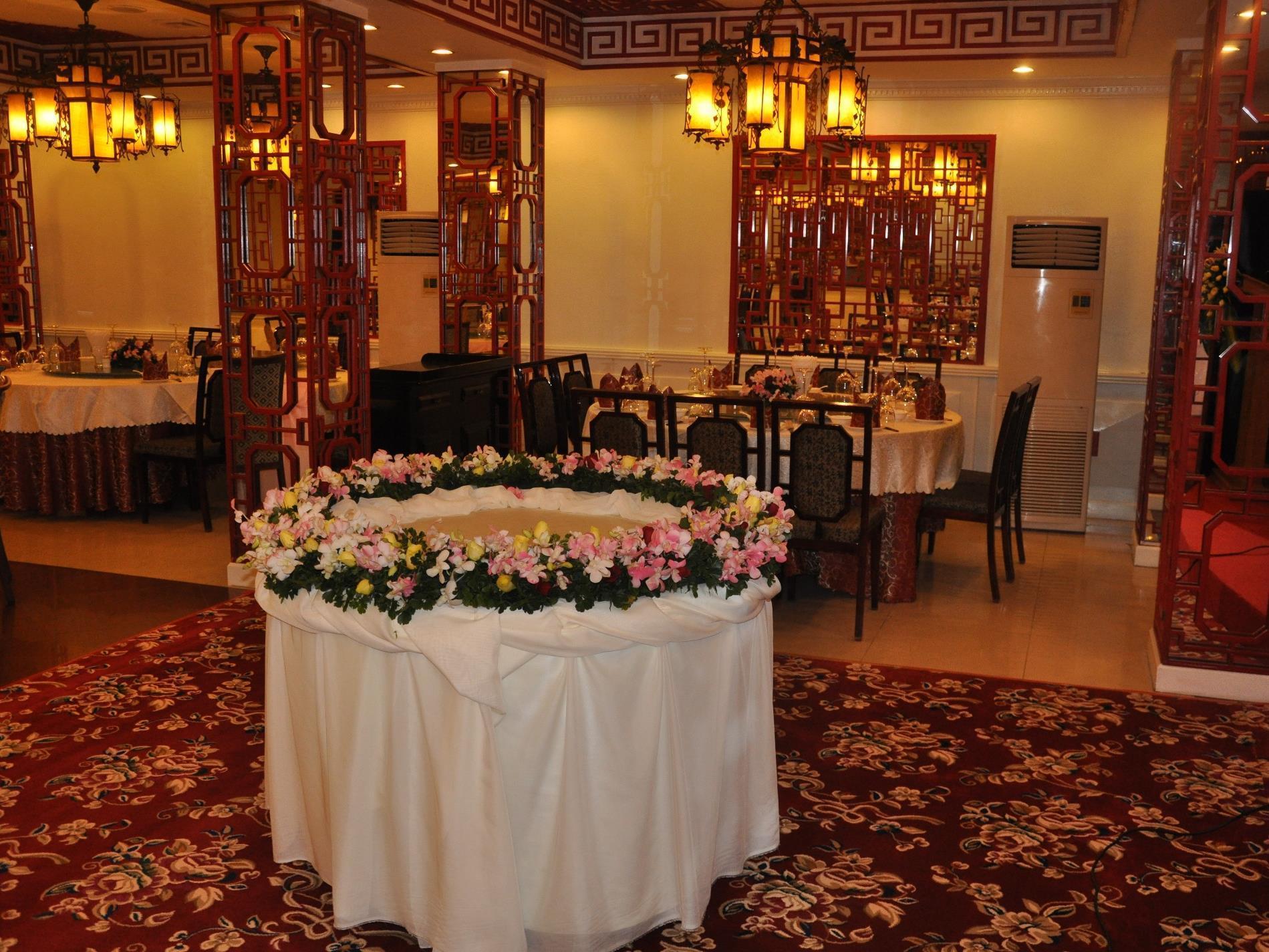Le President Hotel Phnom Pen Exterior foto